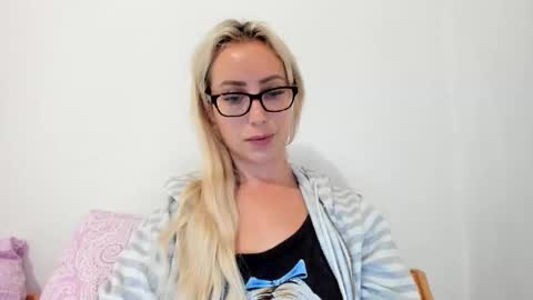 Snapshot of missy_matrix chatting on June 5, 2026, 8:42 am Missy matrix online show from June 5, 2026, 8:42 am