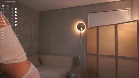 Mia online show from February 1, 2026, 6:06 pm