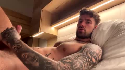 Snapshot of mister_amor chatting on February 28, 2026, 9:32 am Mr Amor online show from February 28, 2026, 9:32 am