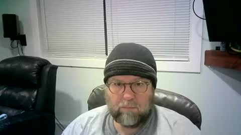 Snapshot of mister_happy567 chatting on February 17, 2025, 4:53 am Mr. Happy online show from February 17, 2025, 4:53 am
