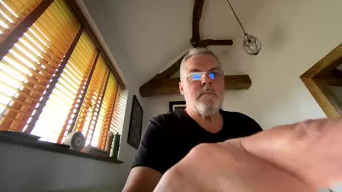 Misterblivs online show from March 12, 2026, 2:34 pm