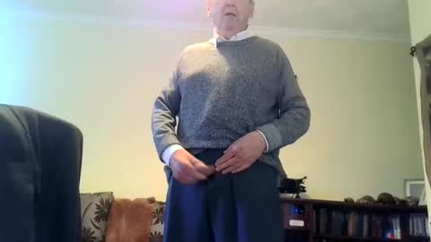 Snapshot of mistersilver66 chatting on October 7, 2025, 1:41 pm mistersilver66 online show from October 7, 2025, 1:41 pm