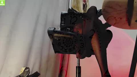 Snapshot of mistress__alice_ chatting on March 1, 2026, 6:26 am Mistress Alice online show from March 1, 2026, 6:26 am