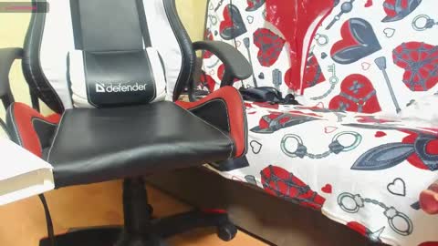 mistress_adel online show from February 14, 2025, 3:43 am