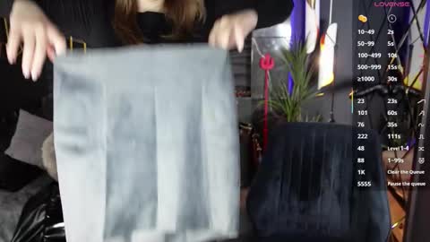 Darsy online show from September 25, 2025, 2:10 pm