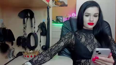 Snapshot of mistress_kristi chatting on April 20, 2026, 7:04 pm Mistress Kristi online show from April 20, 2026, 7:04 pm