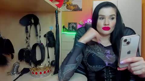 Snapshot of mistress_kristi chatting on May 25, 2026, 7:09 pm Mistress Kristi online show from May 25, 2026, 7:09 pm