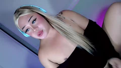 mistress_marta69 online show from November 19, 2025, 9:37 pm