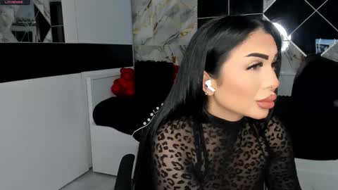 Snapshot of mistress_meryem chatting on March 11, 2025, 3:05 am mistress_meryem online show from March 11, 2025, 3:05 am