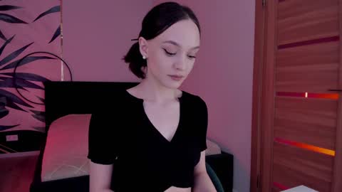 Mistress Mia online show from February 2, 2025, 6:48 am