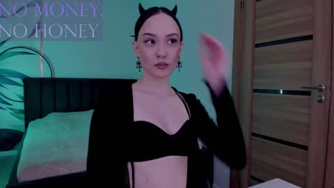 Mistress Mia online show from November 5, 2025, 8:53 pm