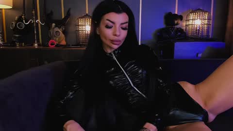 Snapshot of mistresselenia chatting on December 15, 2024, 11:23 am Elenia online show from December 15, 2024, 11:23 am