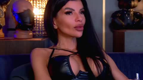 Elenia online show from May 11, 2026, 2:45 pm