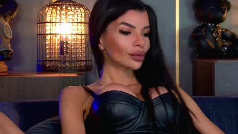 Elenia online show from May 18, 2026, 1:39 pm