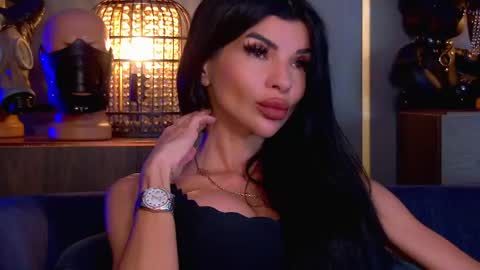 Elenia online show from May 22, 2026, 3:06 pm