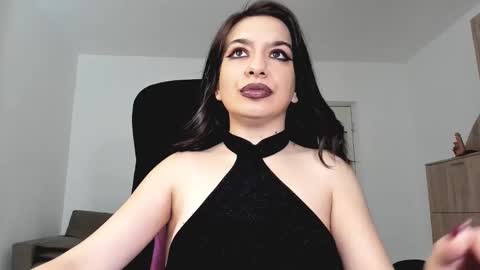 Snapshot of mistressmichelle5 chatting on December 5, 2024, 11:38 am YourGoddessM online show from December 5, 2024, 11:38 am