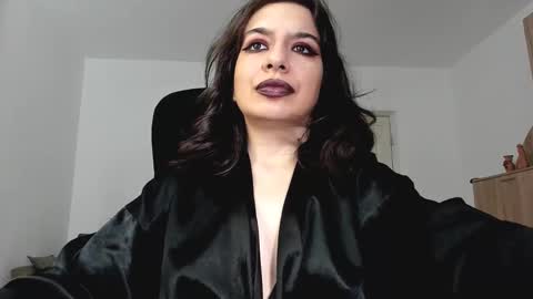 Snapshot of mistressmichelle5 chatting on December 7, 2024, 11:29 am YourGoddessM online show from December 7, 2024, 11:29 am