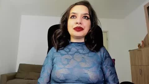 Snapshot of mistressmichelle5 chatting on December 16, 2024, 10:45 pm YourGoddessM online show from December 16, 2024, 10:45 pm