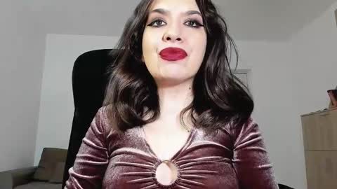 Snapshot of mistressmichelle5 chatting on February 27, 2025, 11:41 am YourGoddessM online show from February 27, 2025, 11:41 am