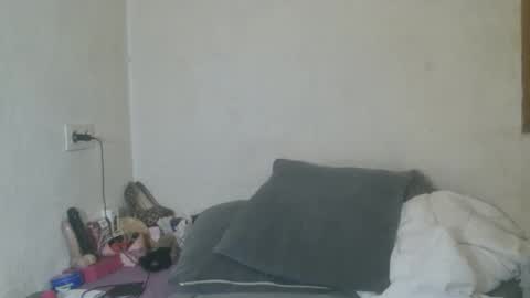 Snapshot of mistressmilly32 chatting on April 29, 2026, 8:18 am mistressmilly32 online show from April 29, 2026, 8:18 am