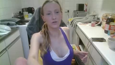 Snapshot of mistressmilly32 chatting on May 20, 2026, 7:31 pm mistressmilly32 online show from May 20, 2026, 7:31 pm