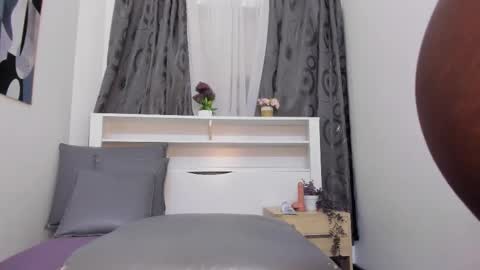 mistt_miaa online show from March 11, 2026, 6:25 pm