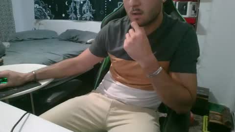 Snapshot of mistxss chatting on December 1, 2024, 7:14 pm mistxss online show from December 1, 2024, 7:14 pm