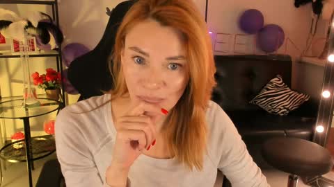 MistyBarnes NONUDE MODEL online show from December 12, 2024, 9:08 am