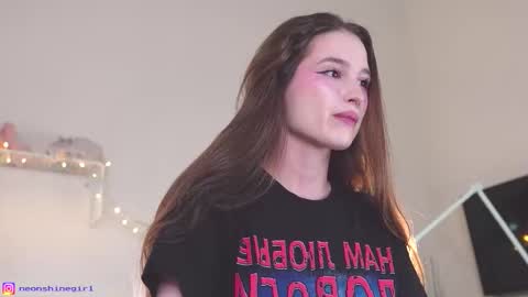 Mita online show from September 17, 2025, 6:37 am