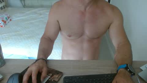 Snapshot of mitcheli chatting on October 21, 2025, 3:24 pm Onlyfans online show from October 21, 2025, 3:24 pm