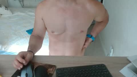 Snapshot of mitcheli chatting on November 4, 2025, 4:28 pm Onlyfans online show from November 4, 2025, 4:28 pm