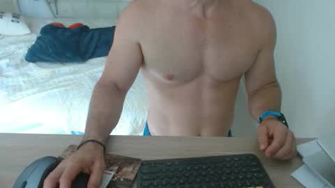 Snapshot of mitcheli chatting on November 10, 2025, 3:00 pm Onlyfans online show from November 10, 2025, 3:00 pm