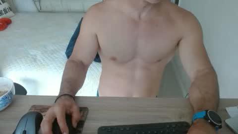 Snapshot of mitcheli chatting on November 18, 2025, 2:10 pm Onlyfans online show from November 18, 2025, 2:10 pm