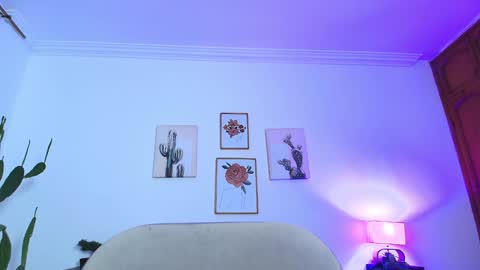 Miwa  online show from December 17, 2024, 11:17 am