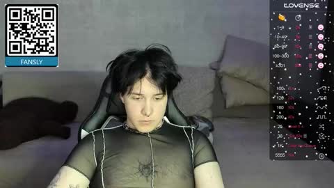 MeowMiku online show from September 29, 2025, 6:13 pm