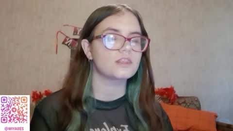 Snapshot of miyabe chatting on October 29, 2025, 7:32 am Milana online show from October 29, 2025, 7:32 am