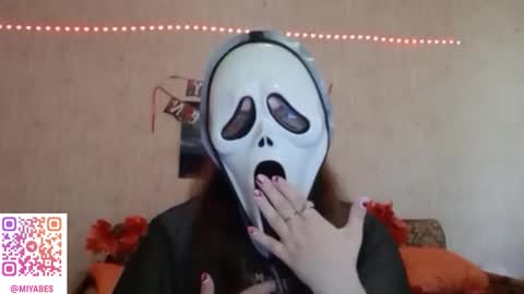 Snapshot of miyabe chatting on October 30, 2025, 7:54 am Milana online show from October 30, 2025, 7:54 am