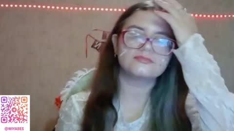 Snapshot of miyabe chatting on October 31, 2025, 7:42 am Milana online show from October 31, 2025, 7:42 am