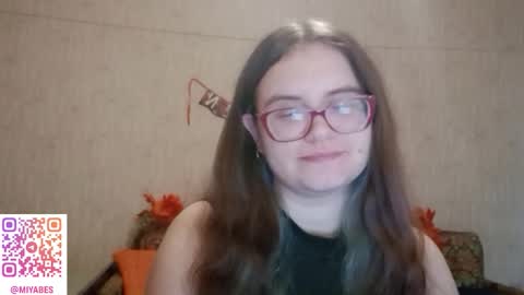 Snapshot of miyabe chatting on November 16, 2025, 7:14 am Milana online show from November 16, 2025, 7:14 am