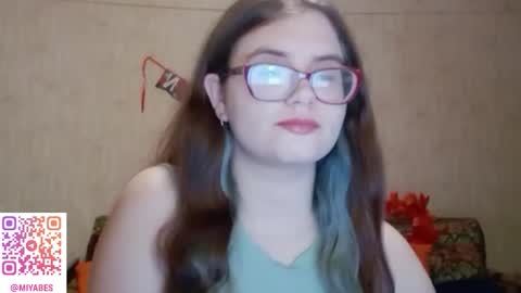 Snapshot of miyabe chatting on November 25, 2025, 3:17 am Milana online show from November 25, 2025, 3:17 am