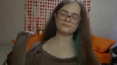 Snapshot of miyabe chatting on February 15, 2026, 7:51 am Milana online show from February 15, 2026, 7:51 am