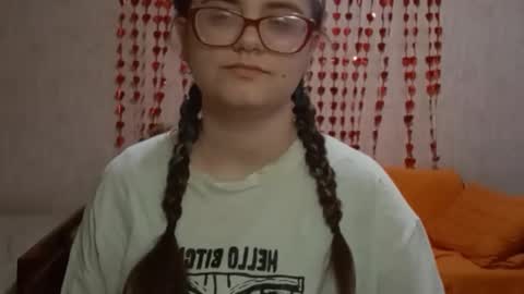 Snapshot of miyabe chatting on March 17, 2026, 7:12 am Milana online show from March 17, 2026, 7:12 am