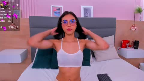 Miyu online show from September 22, 2025, 4:53 pm