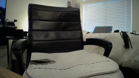 Snapshot of mja30 chatting on September 29, 2025, 10:03 pm Joshua Oaks online show from September 29, 2025, 10:03 pm