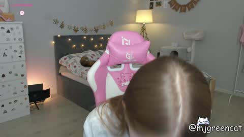 Snapshot of mjgreencat chatting on December 20, 2024, 8:34 pm mj online show from December 20, 2024, 8:34 pm