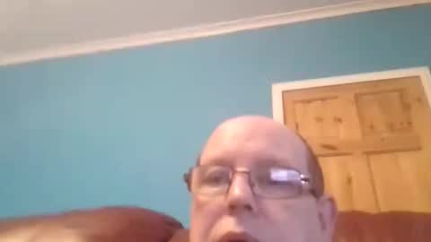 Leather Pants online show from November 9, 2025, 4:05 pm