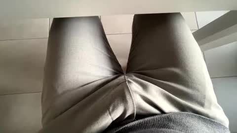 mmaestro42 online show from November 10, 2025, 3:33 pm