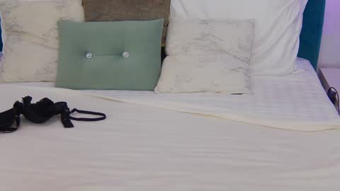 Jessie online show from December 14, 2024, 1:17 am