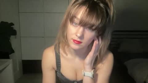 mmminnie online show from January 29, 2025, 5:56 pm