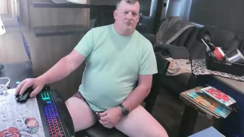 Snapshot of mmmthatsfunnn chatting on May 26, 2026, 9:33 pm mmmthatsfunnn online show from May 26, 2026, 9:33 pm